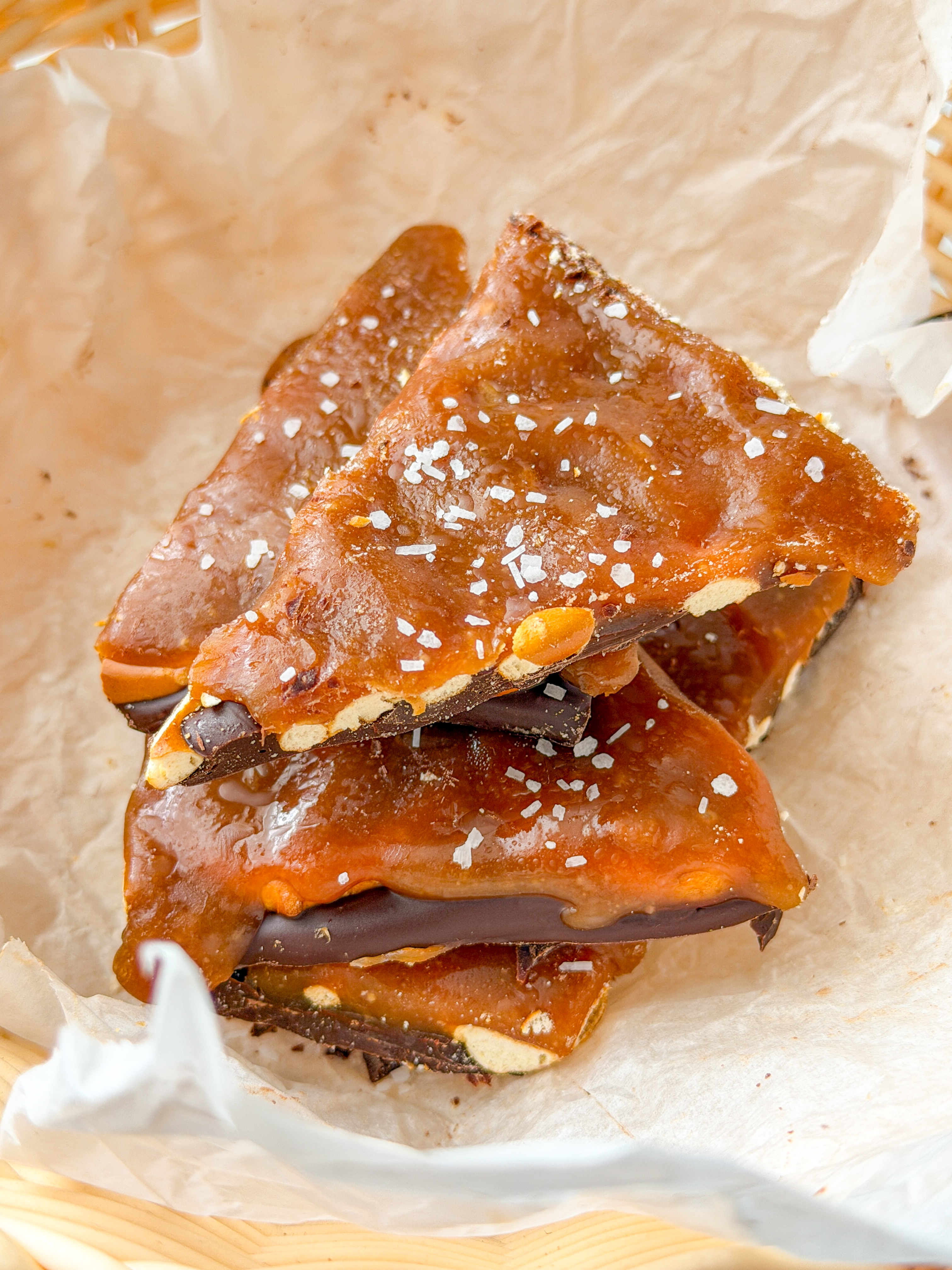 Chocolate Caramel Pretzel Bark Recipe: Easy No-Bake Sweet & Salty Treat