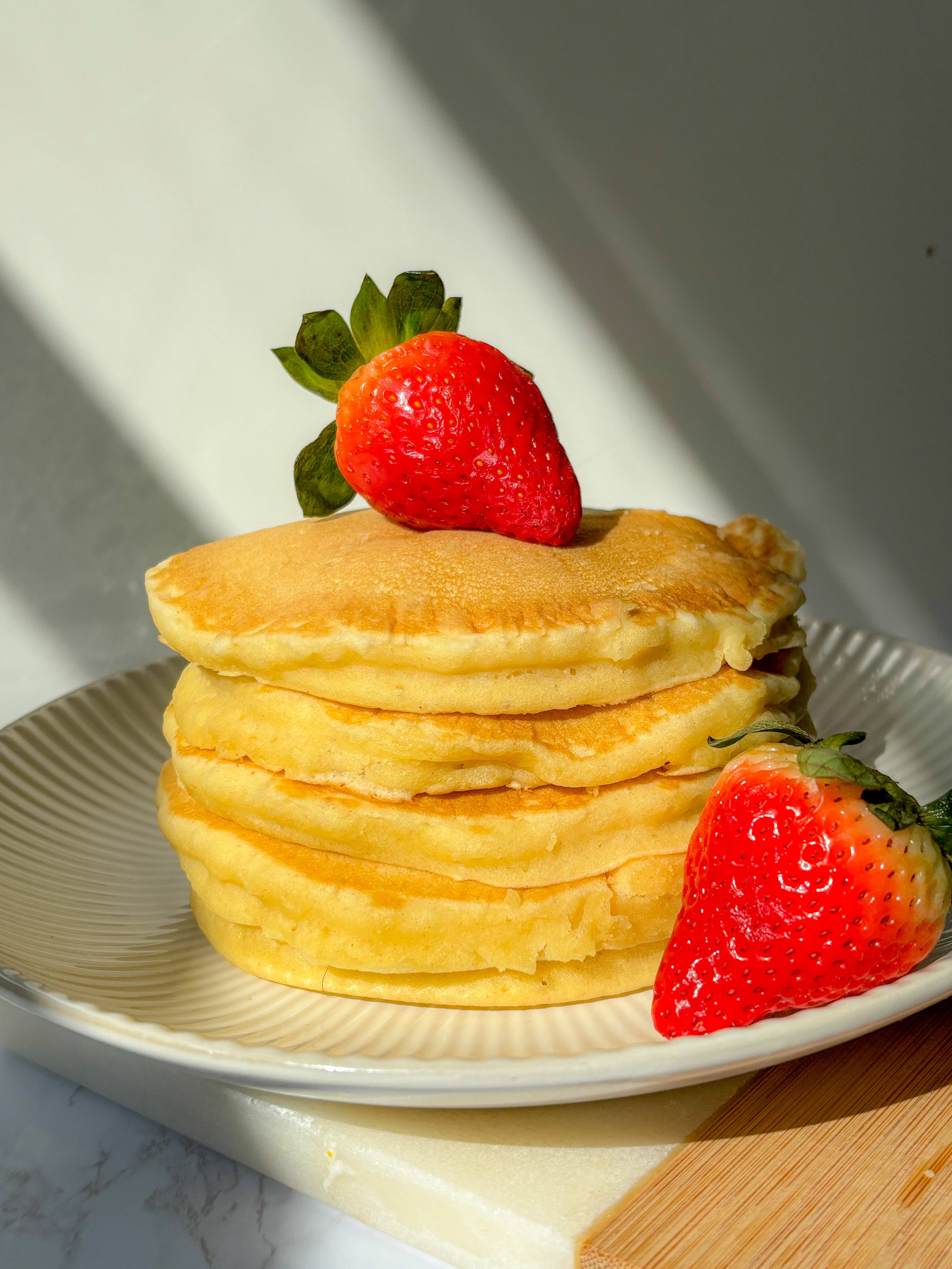 The Best Fluffy Buttermilk Pancakes Recipe (Easy & Homemade)