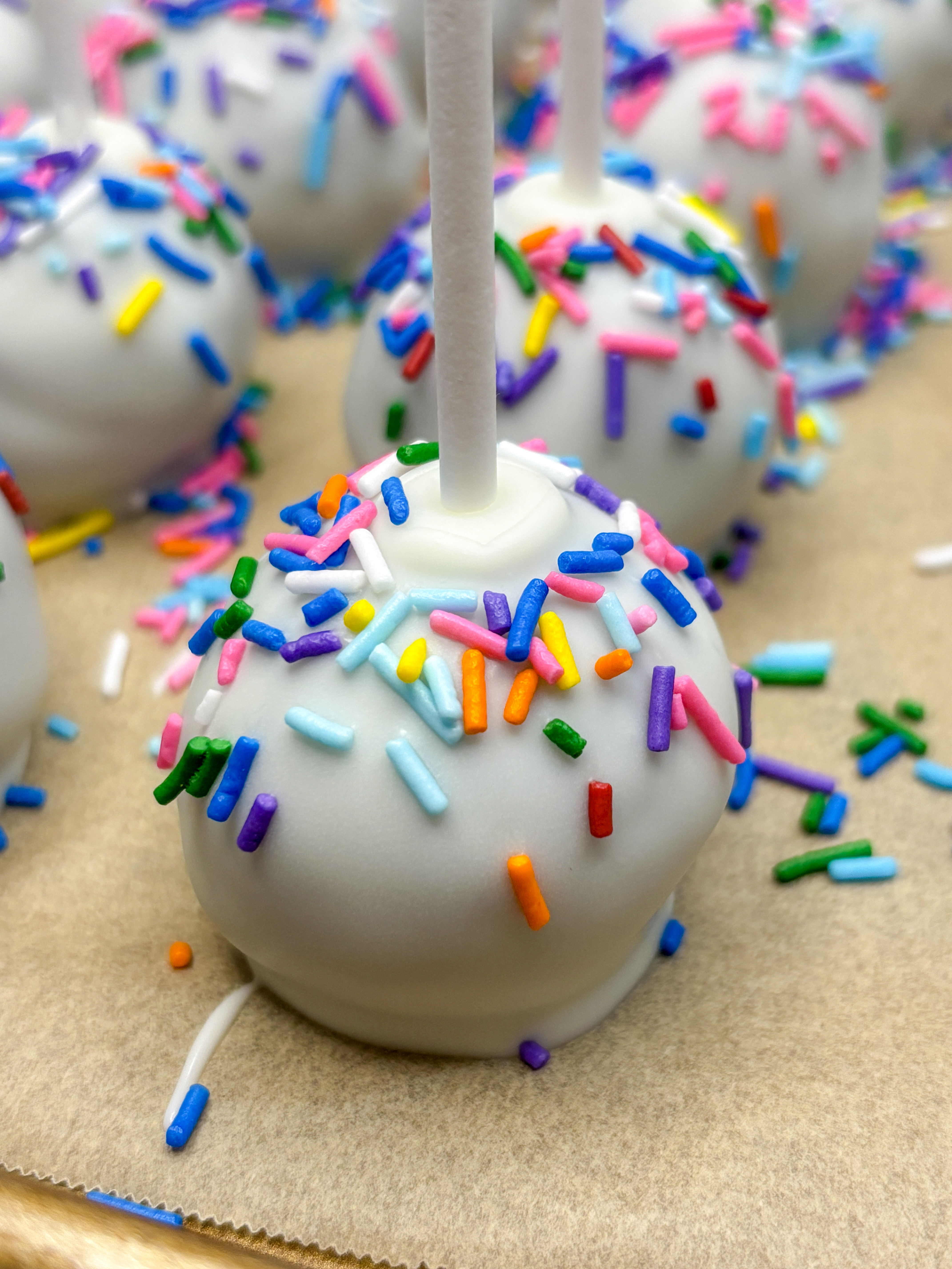 Cake Pop Recipe (Fun Bite-Sized Dessert)