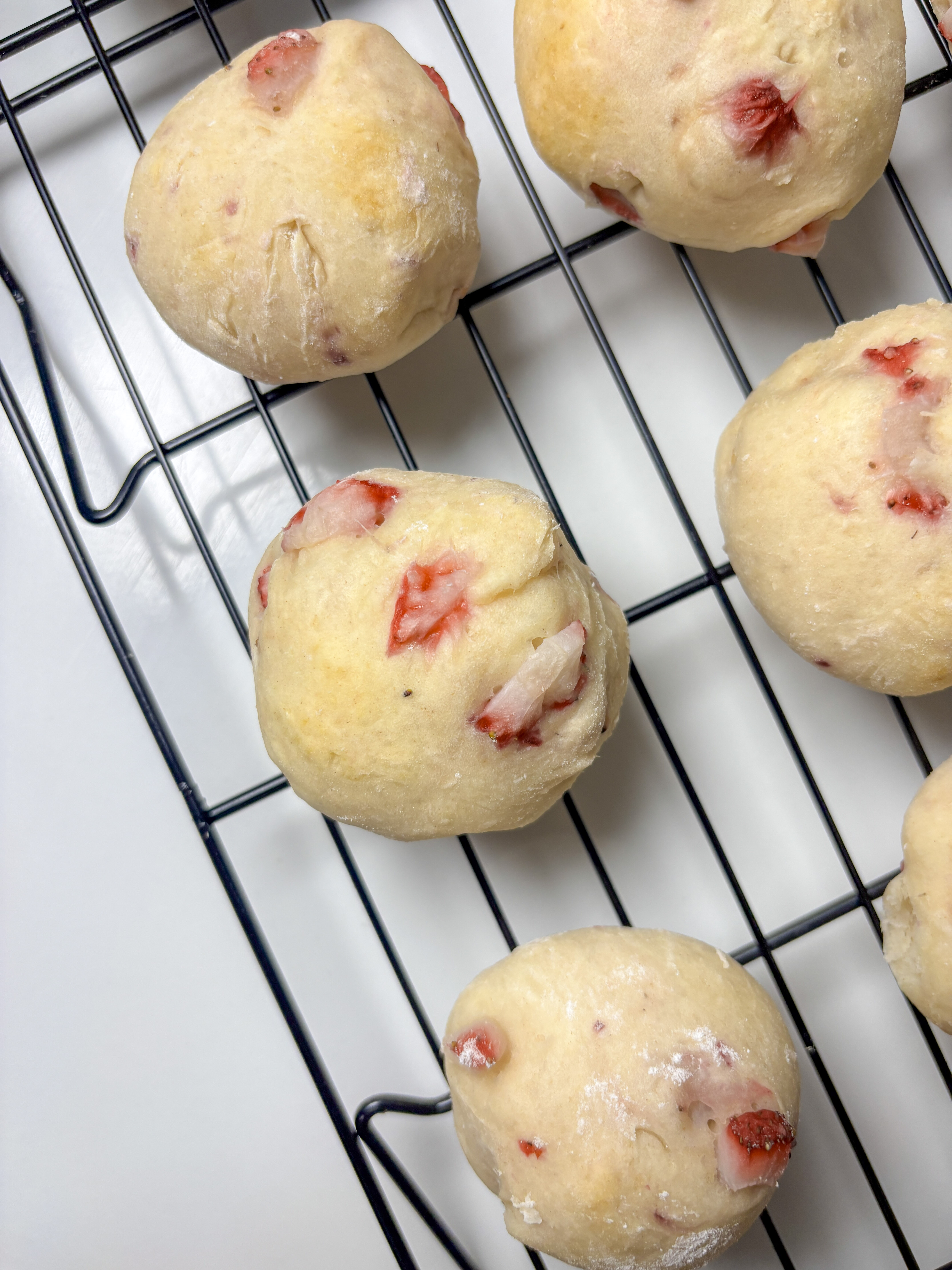Strawberry Baked Donuts Without Donut Pan (Mini Donut Balls!)